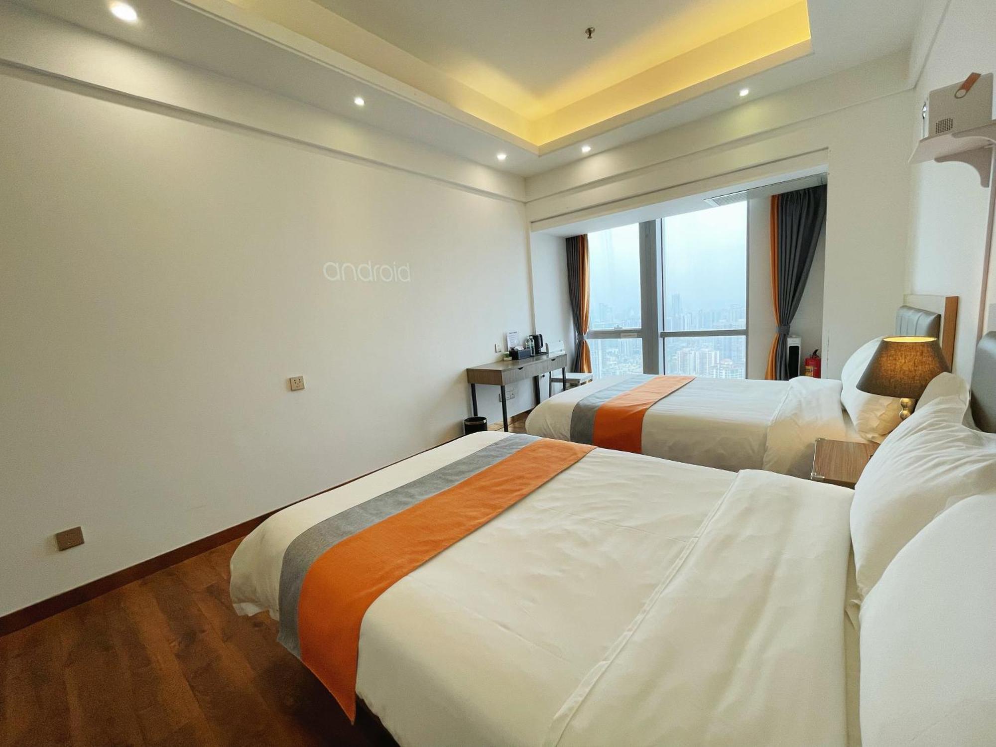 Ht Legend Hotel Changgang Metro Station Exit F -Direct To Canton Fair Eksteriør bilde